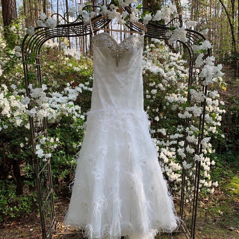 Wedding Dress - Picture 2 of 7